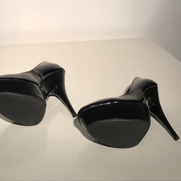 Fahrenheit Platform Stiletto Pump - Picture 6 of 8